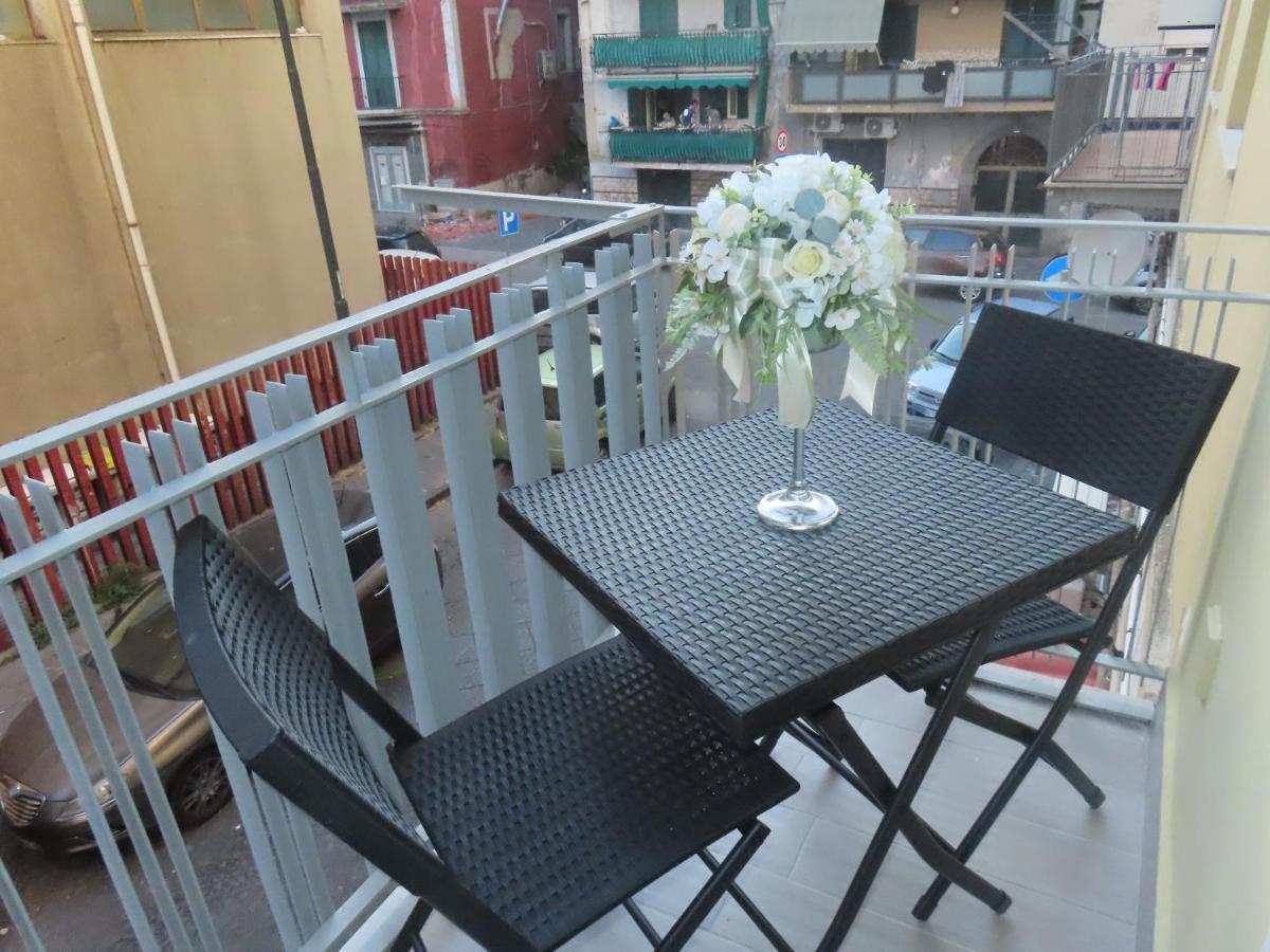 Balcone privato con seduta esterna